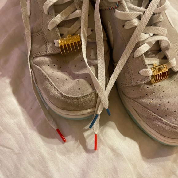 Nike Dunk Low SE Barber Shop Grey Gold Hair clip - Picture 9 of 12